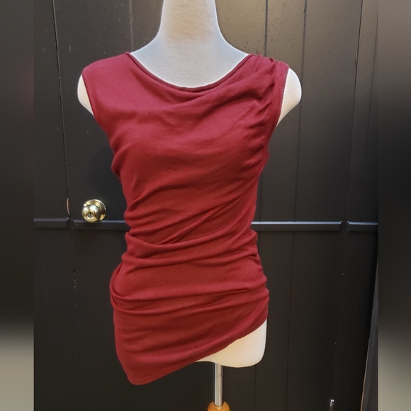 Asymmetrical tank Sz Sm - Picture 1 of 3